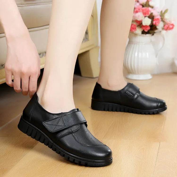 2022 New Genuine Leather women's flat casual soft bottom MAMA shoes