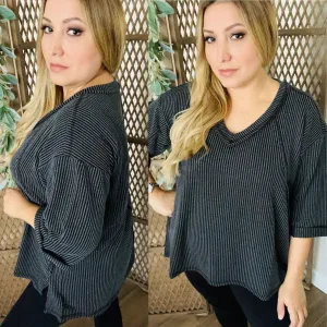 Corded Rib 3/4 Sleeve Hi-Low V Neck Top: Charcoal