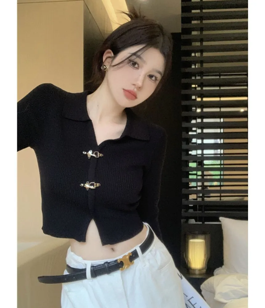 Long-Sleeve Collared Clasped Crop Knit Top OE34