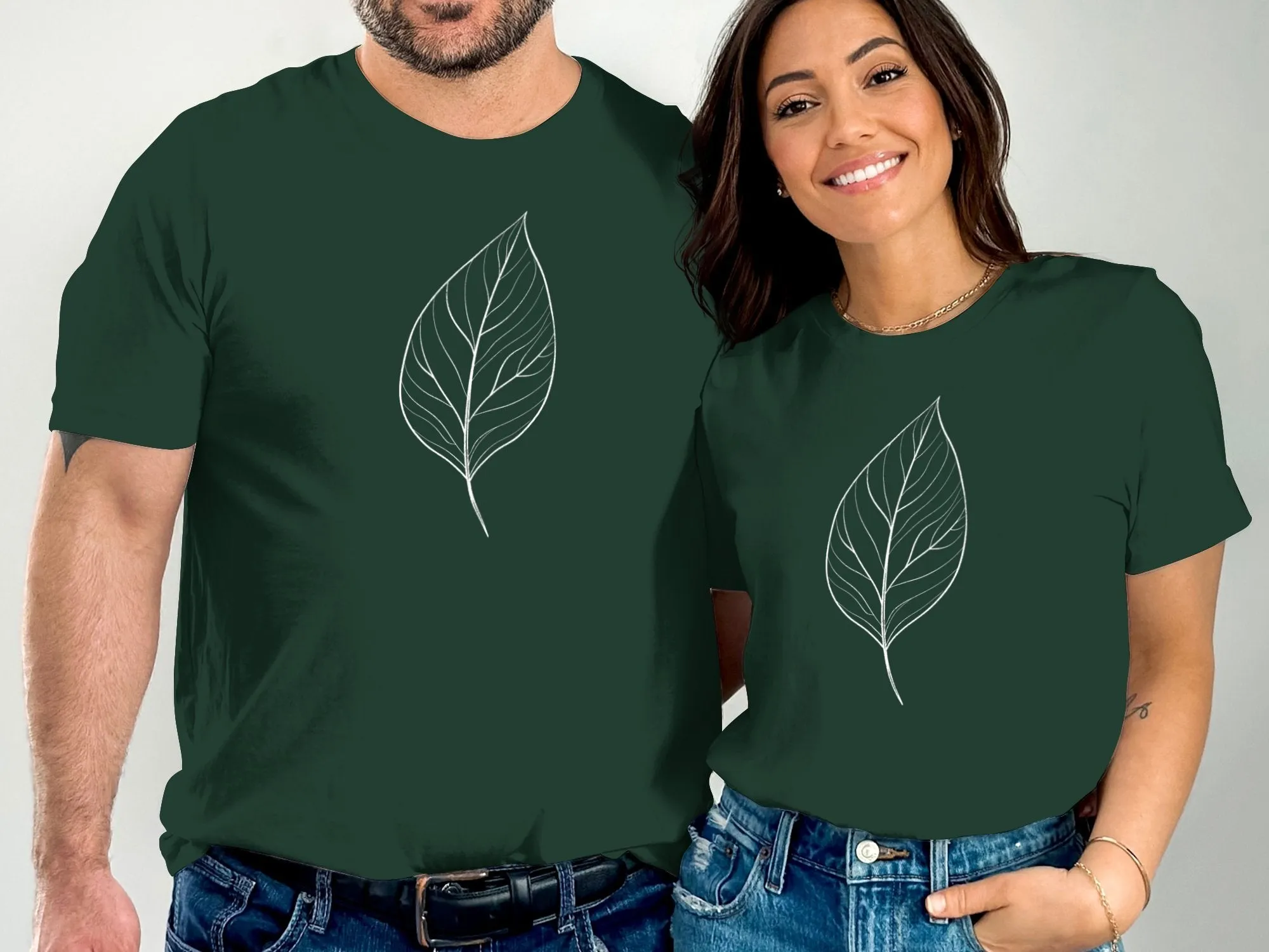 Nature Line Art T-Shirt, Minimalistic Leaf Design Tee, Modern Nature Apparel, Stylish Botanical Shirt, Simple Leaf Art Top, Nature Lover